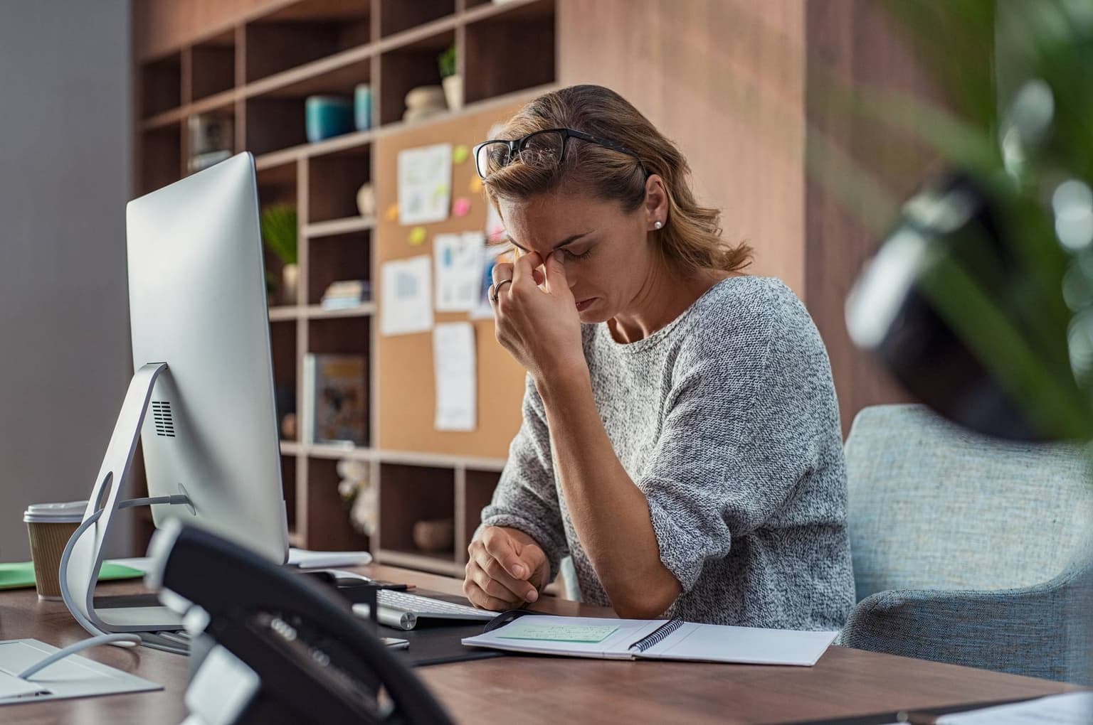 Sindromul burnout: ce este, cum se tratează și cum se poate preveni