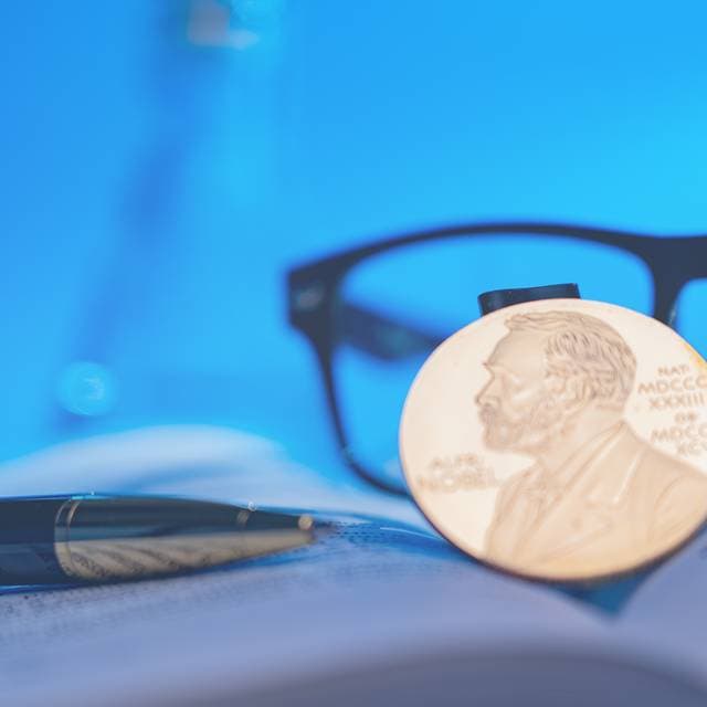 Premiul Nobel pentru medicină 2025: cum descoperirea celulelor T reglatoare revoluționează înțelegerea sistemului imunitar