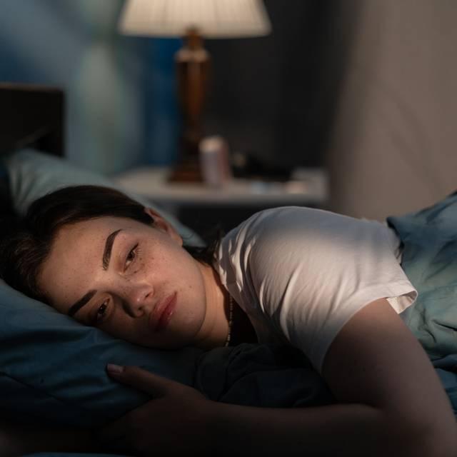 Insomnia: cum se manifestă și cum o tratăm?