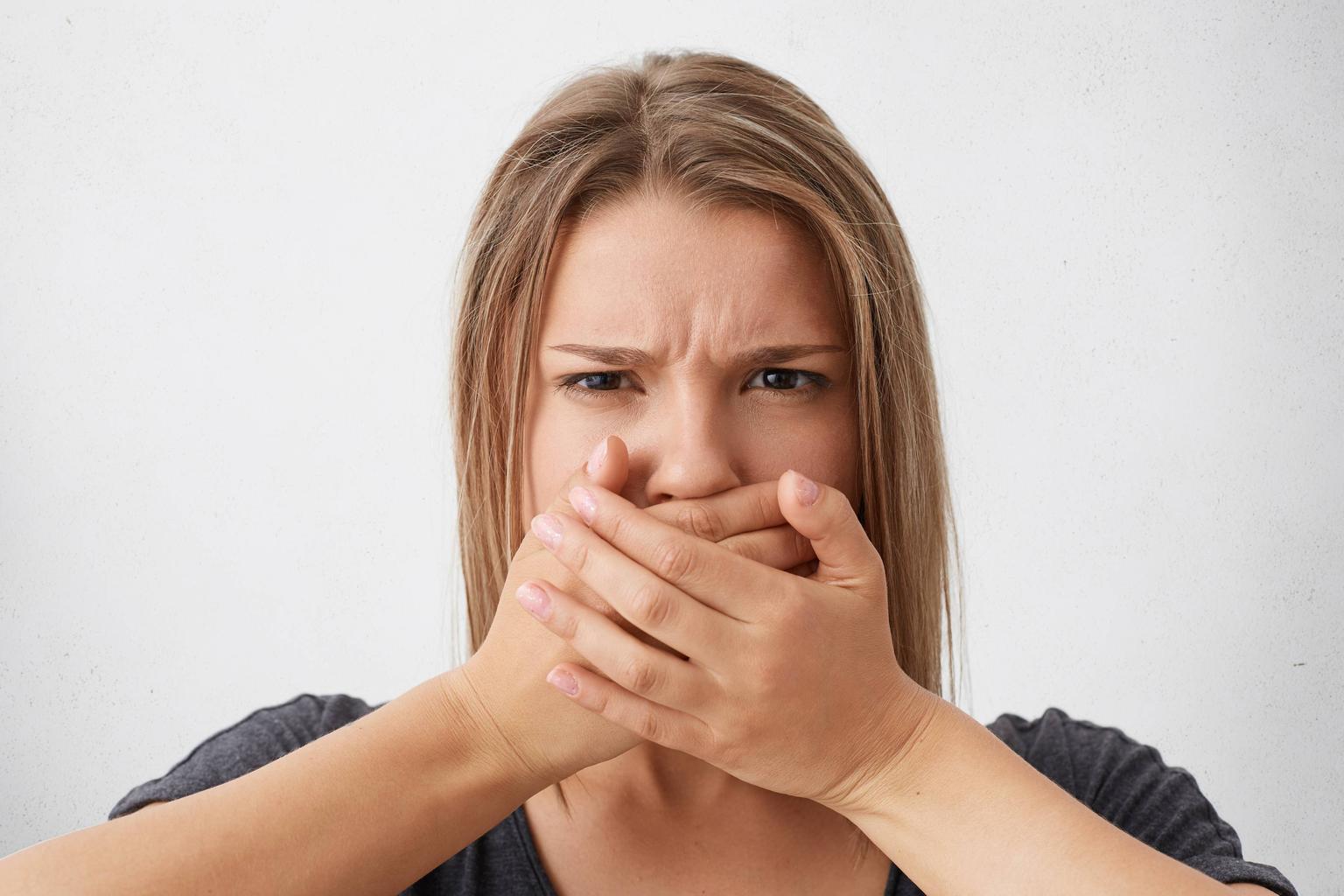 Halenă, halitoză sau respirație urât mirositoare: cauze, tipuri, diagnostic, prevenție, tratament